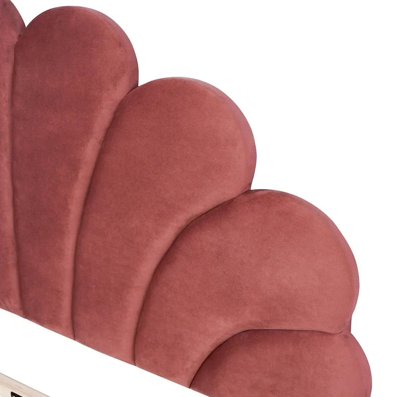 Cama de plataforma tapizada de terciopelo rojo con cabecero de diseño floral, no requiere somier