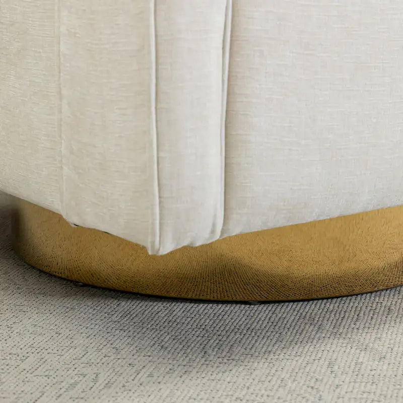 Sillón moderno tapizado giratorio, con respaldo abierto tipo barril y cojín