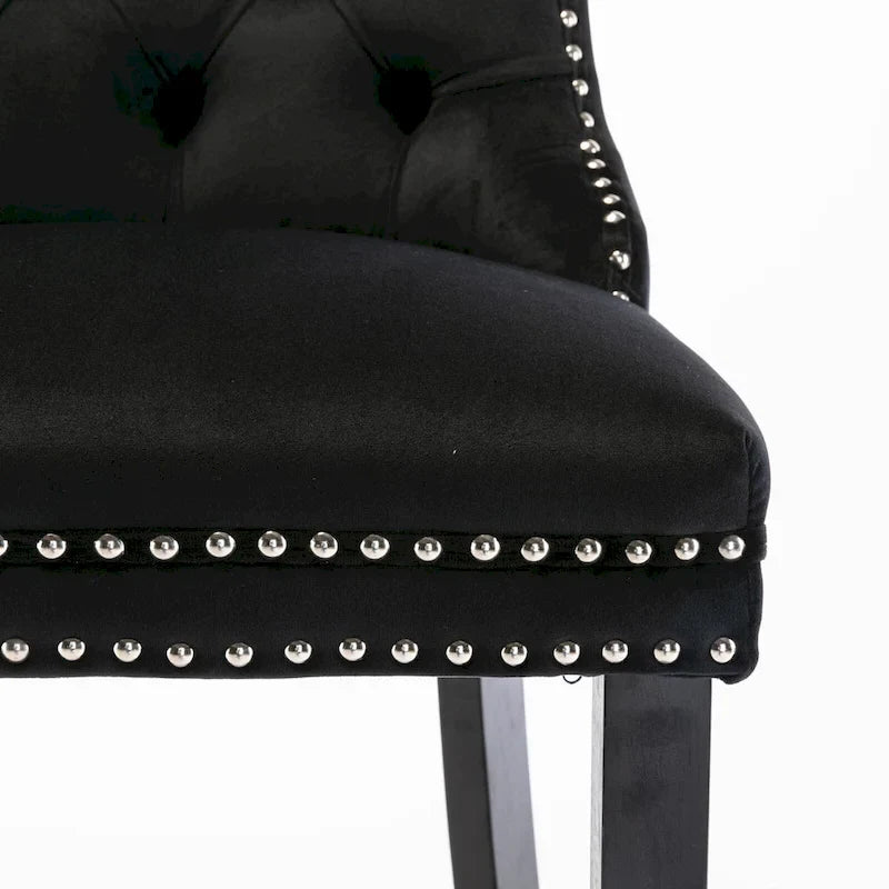 Sgabelli da bar contemporanei imbottiti in velluto con decorazione capitonné a bottoni, gambe in legno e bordino con borchie cromate, set da 2