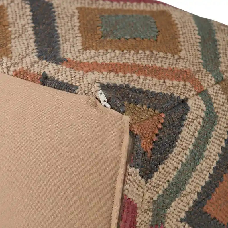 Puf cuadrado bohemio con personalidad