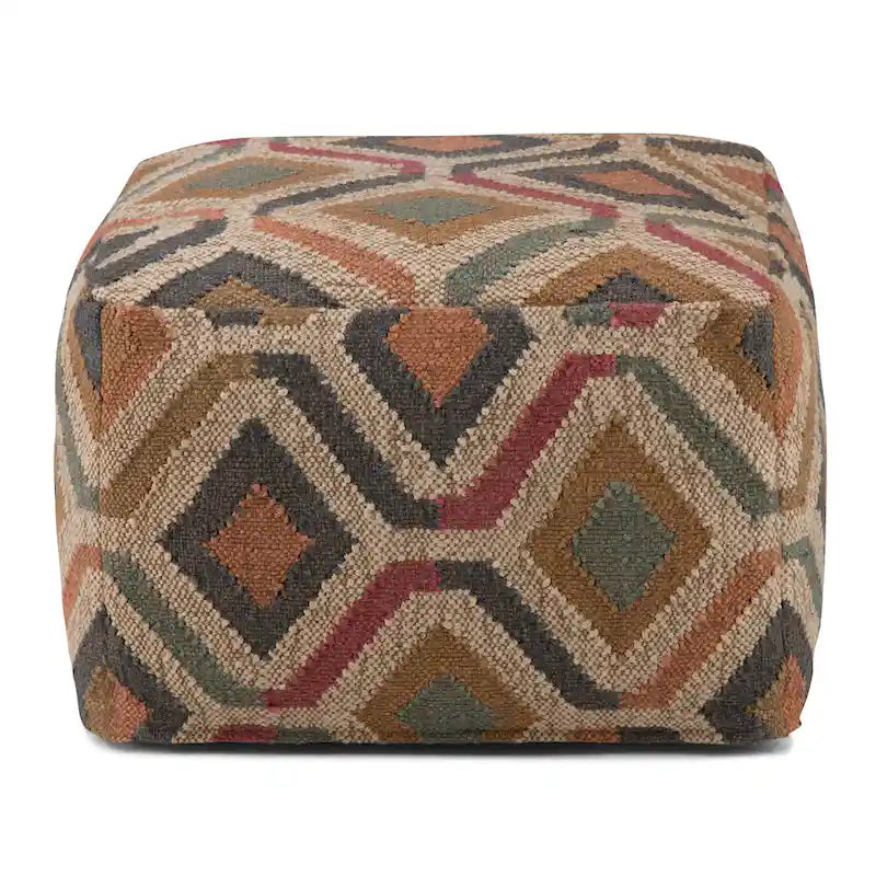 Pouf quadrato boho dal carattere originale