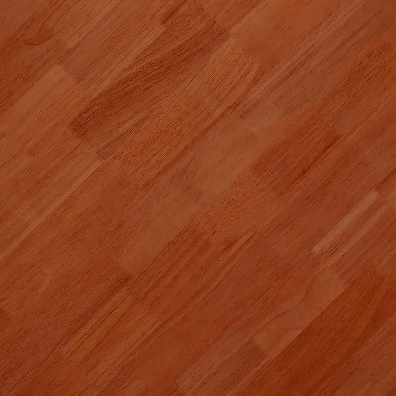 Drewniany stolik kawowy ze sztucznymi rattanowymi akcentami